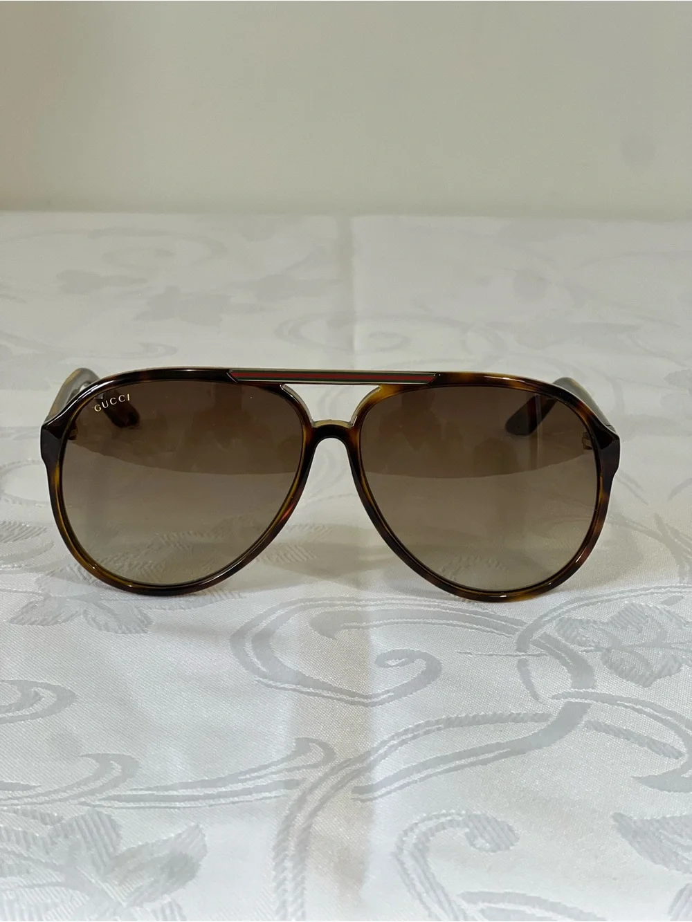 Vintage Gucci GG 1627/S 7911W Tortoiseshell Aviator Sunglasses Web Stripe